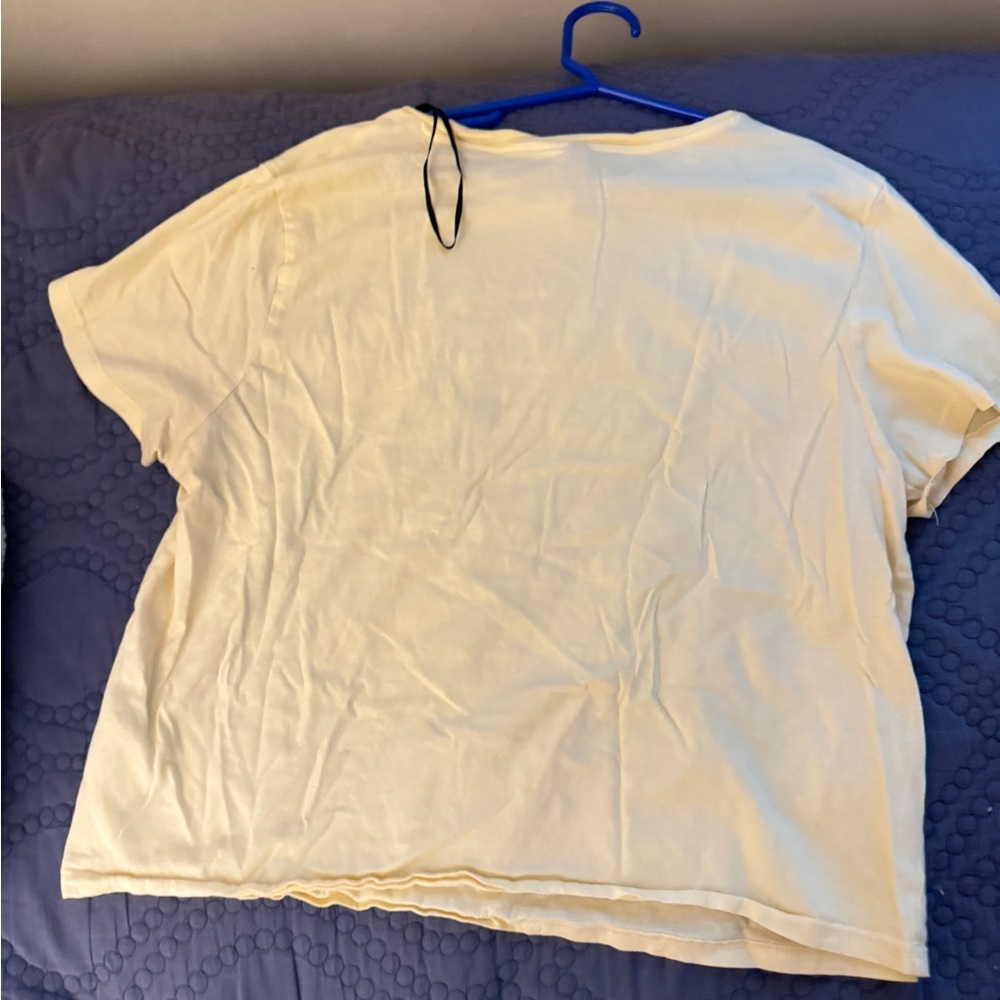 yellow H&M tee - Picture 2 of 3